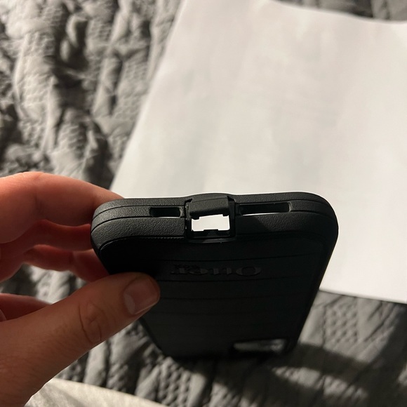 iPhone 11 Pro Max OtterBox Defender Pro Phone Case (Used) - Black - Picture 4 of 7